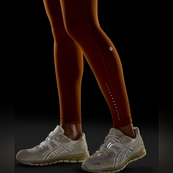 "Swift speed high rise tight" Leggings By "Lululemon" 🤎 - Picture 5 of 16